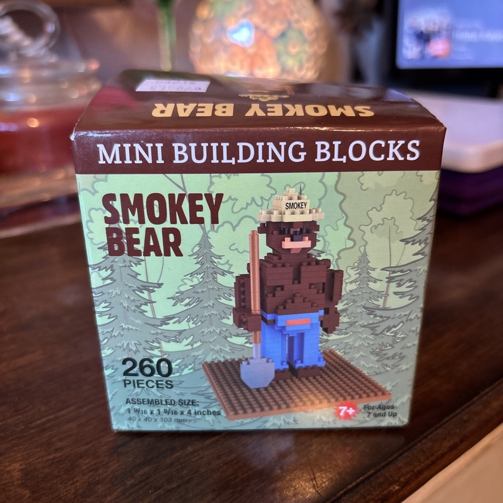Impact Photographics Smokey Bear Mini Building Blocks 260 Piece